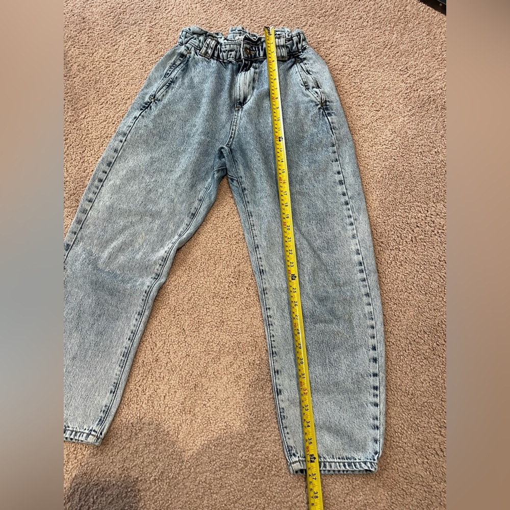 ZARA High-waisted Paper bag Mom Jeans - Picture 4 of 9